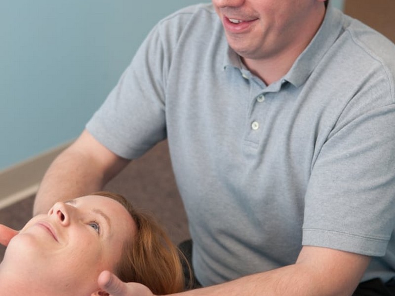 What Do Chiropractors Treat Southport Near Me
